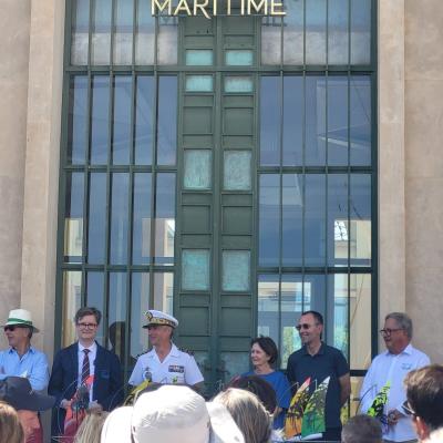 Discours officiels devant la Préfecture maritime